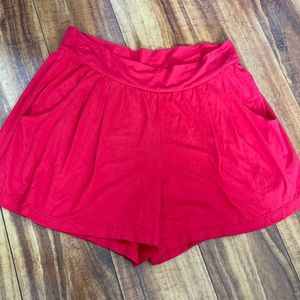 Ava sky red shorts size XS